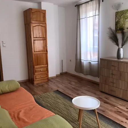Apartment Cosy With Beautiful Terrace In The Heart Of