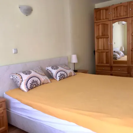 Cosy With Beautiful Terrace In The Heart Of *