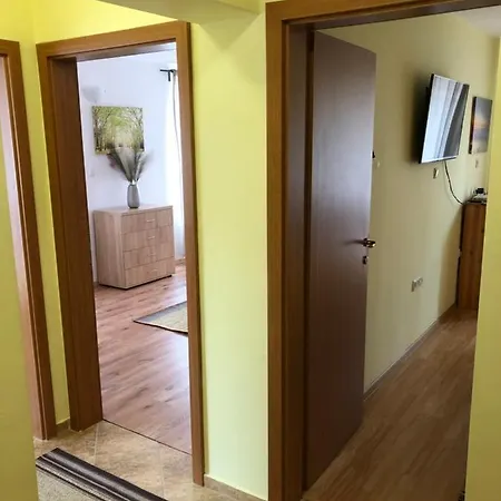 Cosy With Beautiful Terrace In The Heart Of * Varna