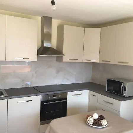 Cosy With Beautiful Terrace In The Heart Of